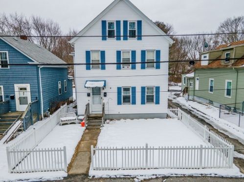 20 Myrtle St, Taunton MA 02780-4112 exterior