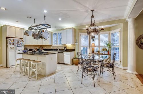 1276 Beverly Rd, Mc Lean VA 22101-2834 exterior