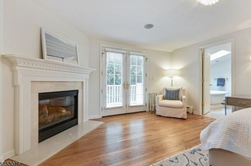 1 Crestwood Dr, Chatham Township NJ 07928-1720 exterior