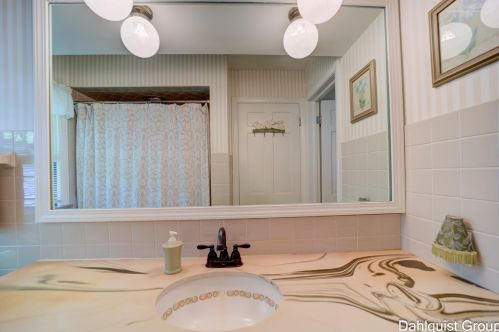 806 Moulton Ave, Meskegon MI 49445-2921 exterior