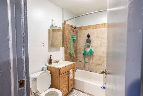 5347 Wood St, Chicago IL 60609-5735 exterior