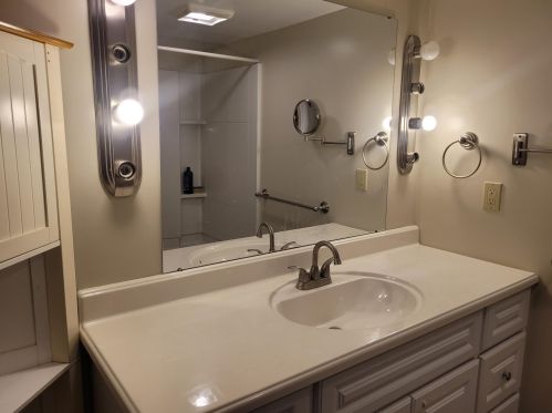 3308 Maple Grove Rd, Meskegon MI 49441-4138 exterior