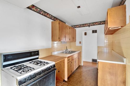 9317 Laramie Dr, Saint Louis MO exterior