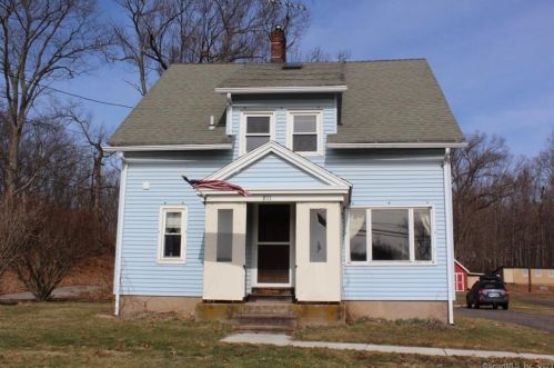 811 Middle Tpke, Manchester CT  06040-3724 exterior