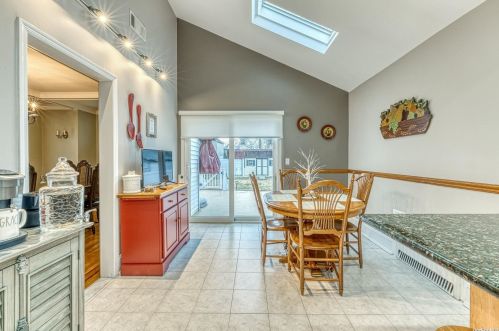 51 7 St, Valley Stream NY 11581-1255 exterior