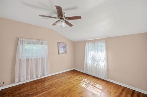 1492 Prospect Rd, Pittsburgh PA 15227-3733 exterior