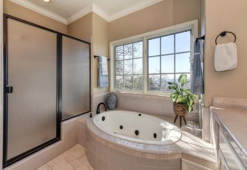 3390 Beatty Dr, Folsom CA 95762-7000 exterior