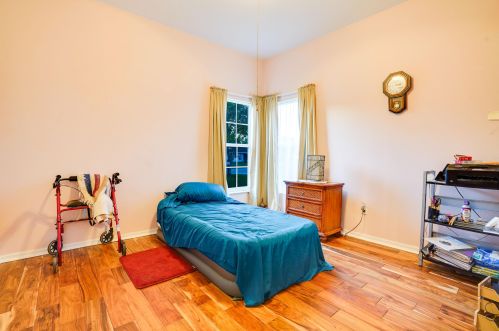 5802 Myrtle Dr, Fort Pierce FL 34982-7535 exterior