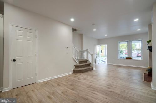 330 Oak St, Pottstown PA  19464-5357 exterior