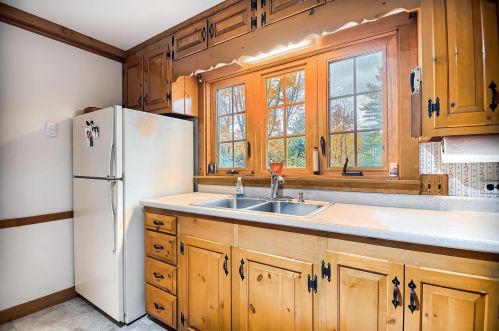 346 Mtn Rd, Concord NH 03301-5482 exterior