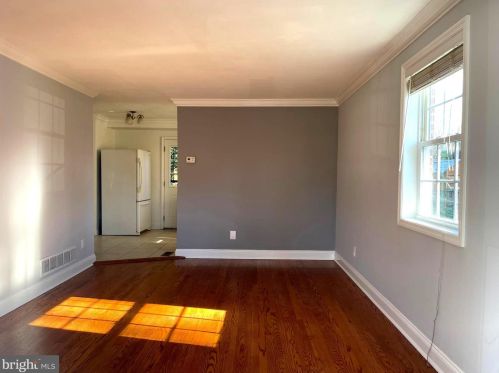 11929 Centerhill St, Silver Spring, MD 20902-1111