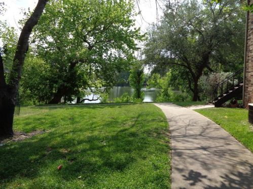 917 Turtle Cv, Irving TX 75060-6782 exterior