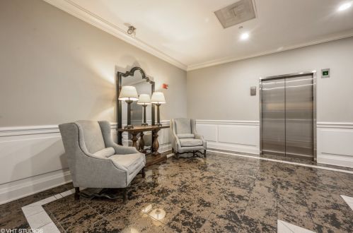 630 State St, Chicago IL 60605-1807 exterior