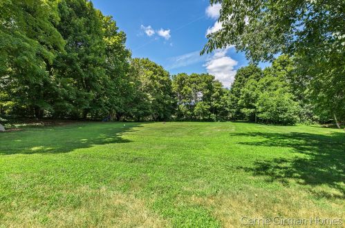 5807 124th Ave, Fennville MI  49408-9468 exterior