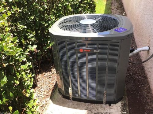 7548 Berkshire Pne Dr, Naples FL 34104-9441 exterior