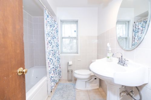 8733 Spruce Rd, Milwaukee WI 53217-1520 exterior