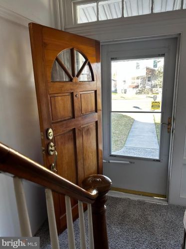 163 2nd St, Trenton NJ  08619-2204 exterior