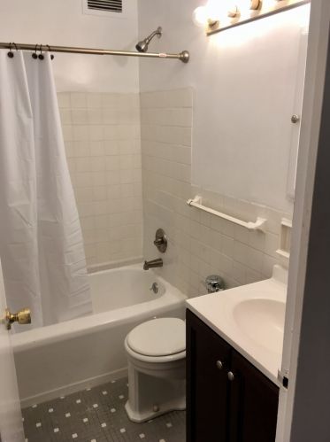 3950 Lake Shore Dr, Chicago IL  60613-3434 exterior