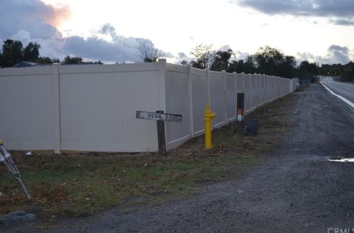 22735 Markham St, Perris CA  92570-9729 exterior