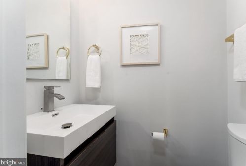 641 Q St, Washington DC 20001-3428 exterior