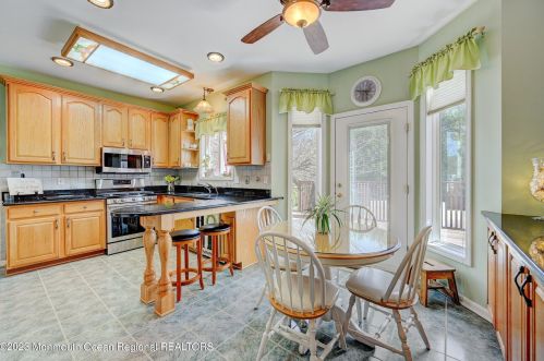 327 Frank Applegate Rd, Jackson Twp NJ  08527-4217 exterior