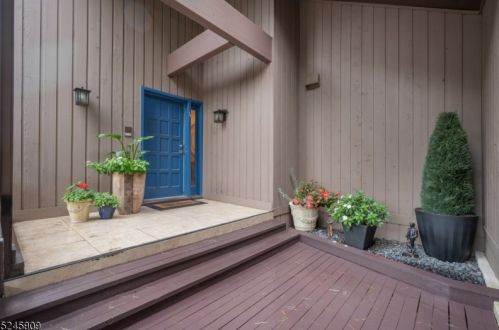 106 Barringer Ct, Town Center, NJ 07052-3016