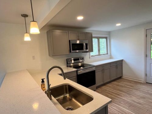 1414 Jefferson Hts Rd, Pittsburgh PA 15235-5220 exterior