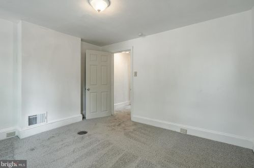 3 Walnut St, Pottstown PA 19464-5418 exterior