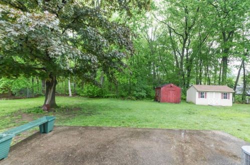 51 David St, Enfield CT 06082-5033 exterior