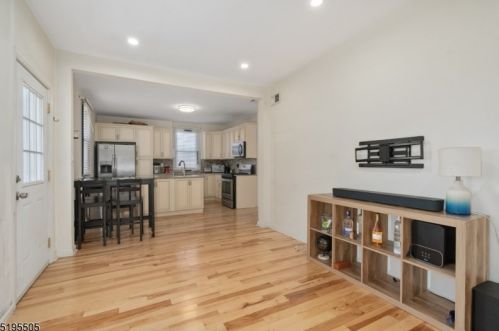 7 Berry Rd, Wantage NJ 07461-3009 exterior