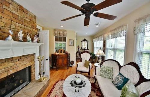 4591 Clarks Brg Rd, Gainesville GA 30506-2984 exterior