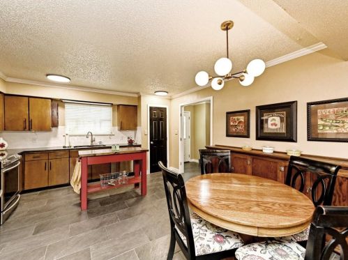 1849 Coronado Hl Dr, Austin TX 78752-2116 exterior