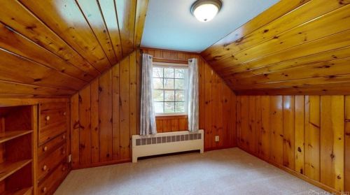 57 Knollwood Rd, Farmington CT 06032-1013 exterior