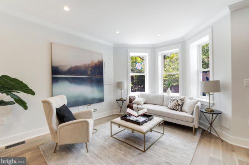 325 11th St, Washington DC  20002-6219 exterior