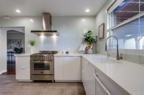 4385 Alder Dr, San Diego CA  92116-2323 exterior