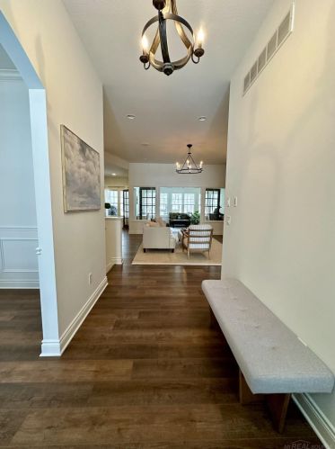 4082 Oakharbor St, Kalamazoo, MI 49009-6183