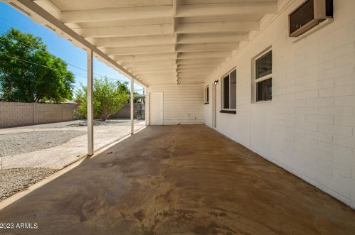2925 42nd Ave, Phoenix AZ  85019-4323 exterior