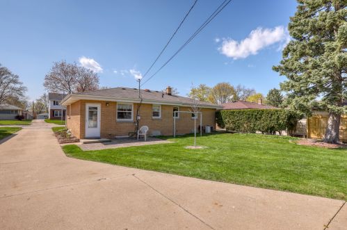 3766 88th St, Milwaukee WI  53222-2705 exterior