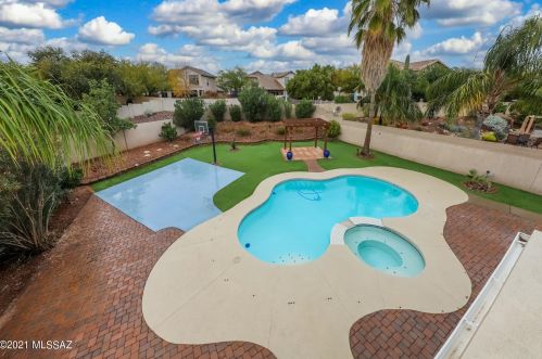 10999 Mountain Breeze Dr, Tucson, AZ 85737-7062