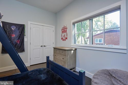 6825 Old Chesterbrook Rd, Mc Lean VA 22101-4408 exterior