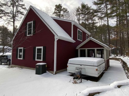 14 Brookwood Dr, Concord NH 03301-1800 exterior