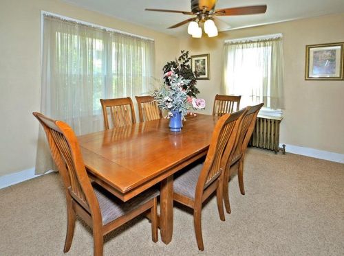 2124 Lloyd Ave, Pittsburgh PA 15218-2250 exterior