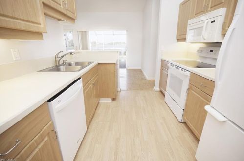 7359 Ml Pond Cir, Naples FL 34109-1702 exterior