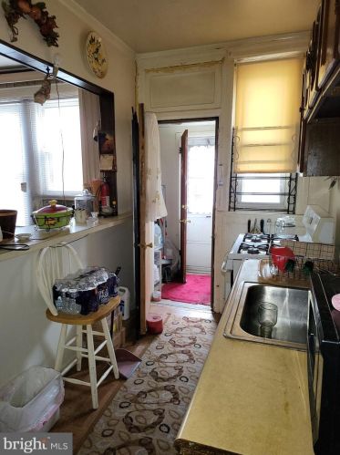 5807 Hazel Ave, Philadelphia PA 19143-1937 exterior