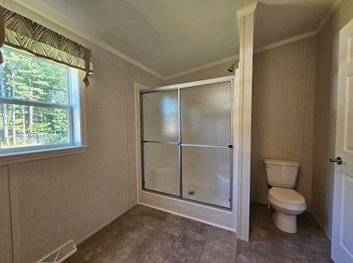 10 Emperor Dr, Concord NH  03303-4123 exterior