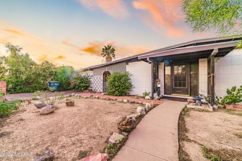426 Calle Garcia, Tucson AZ 85706-5209 exterior