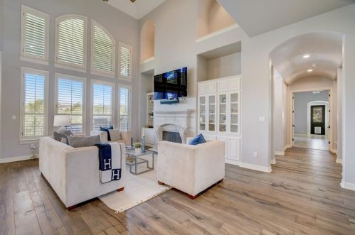 11513 Firethorn Ct, Austin TX 78732-2231 exterior