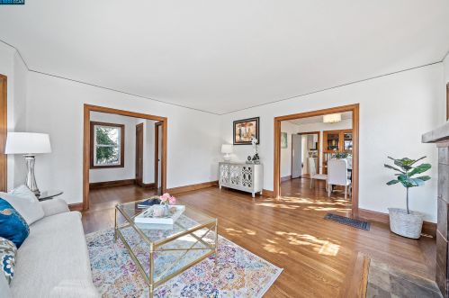 1368 Hopkins St, Berkeley CA 94707-2634 exterior