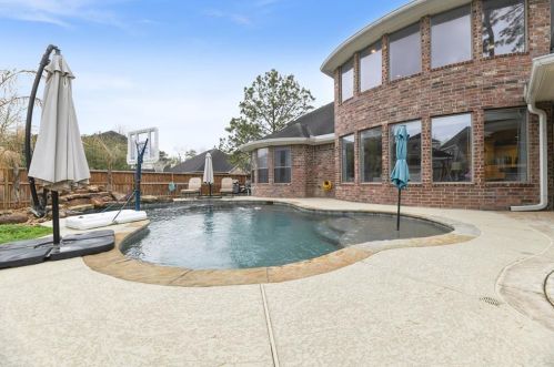 18335 Enchanted Rock Trl, Humble TX 77346-3410 exterior