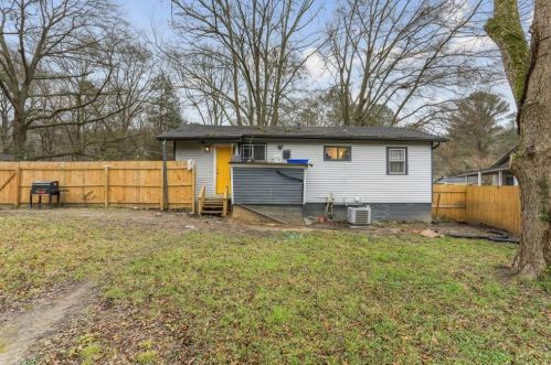 2576 Abner Pl, Atlanta GA  30318-9202 exterior